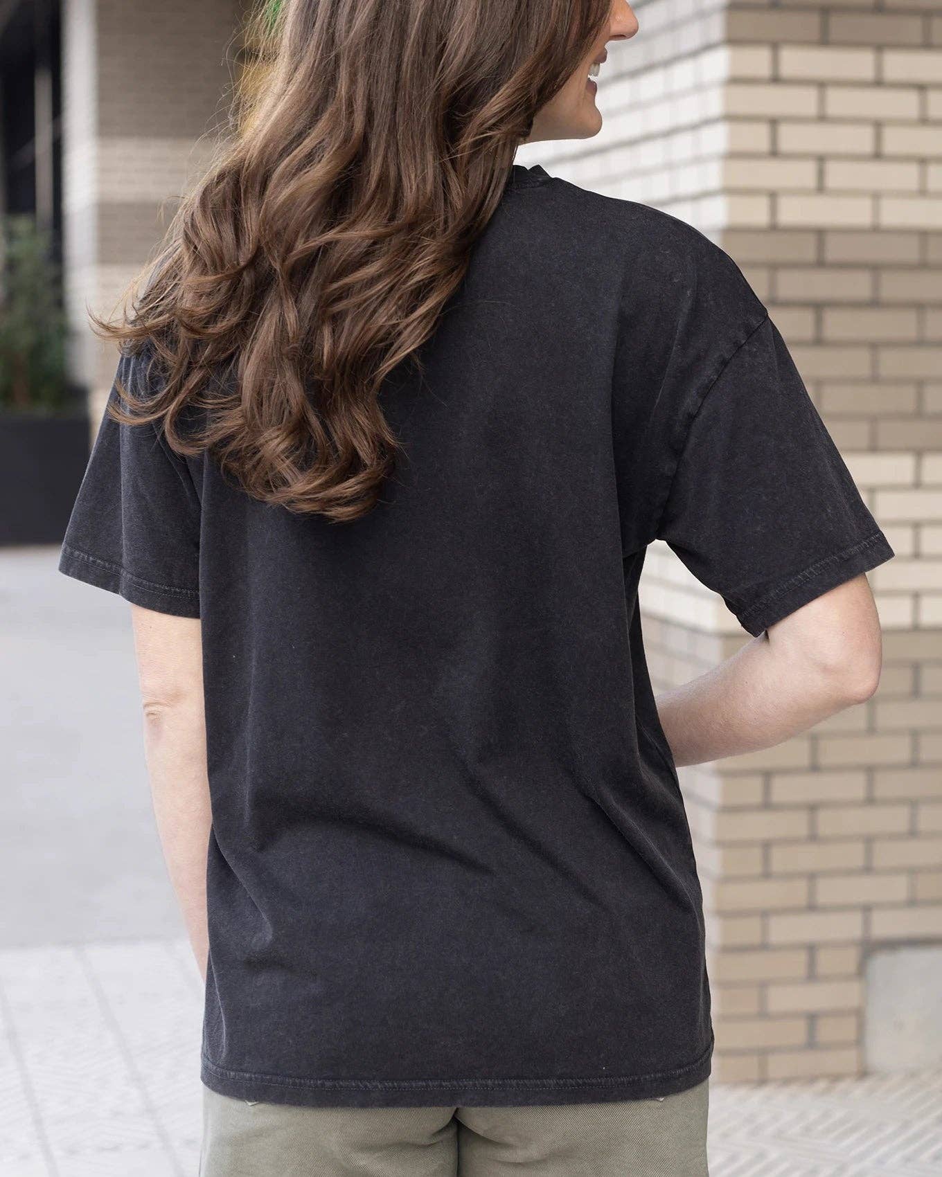 Boyfriend Fit Graphic Tee - Discover, Explore, Refresh