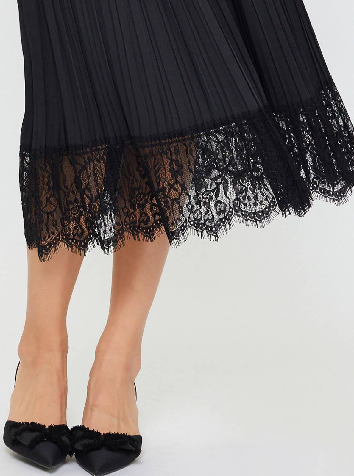 Pleated Midi Skirt W/Lace Trim