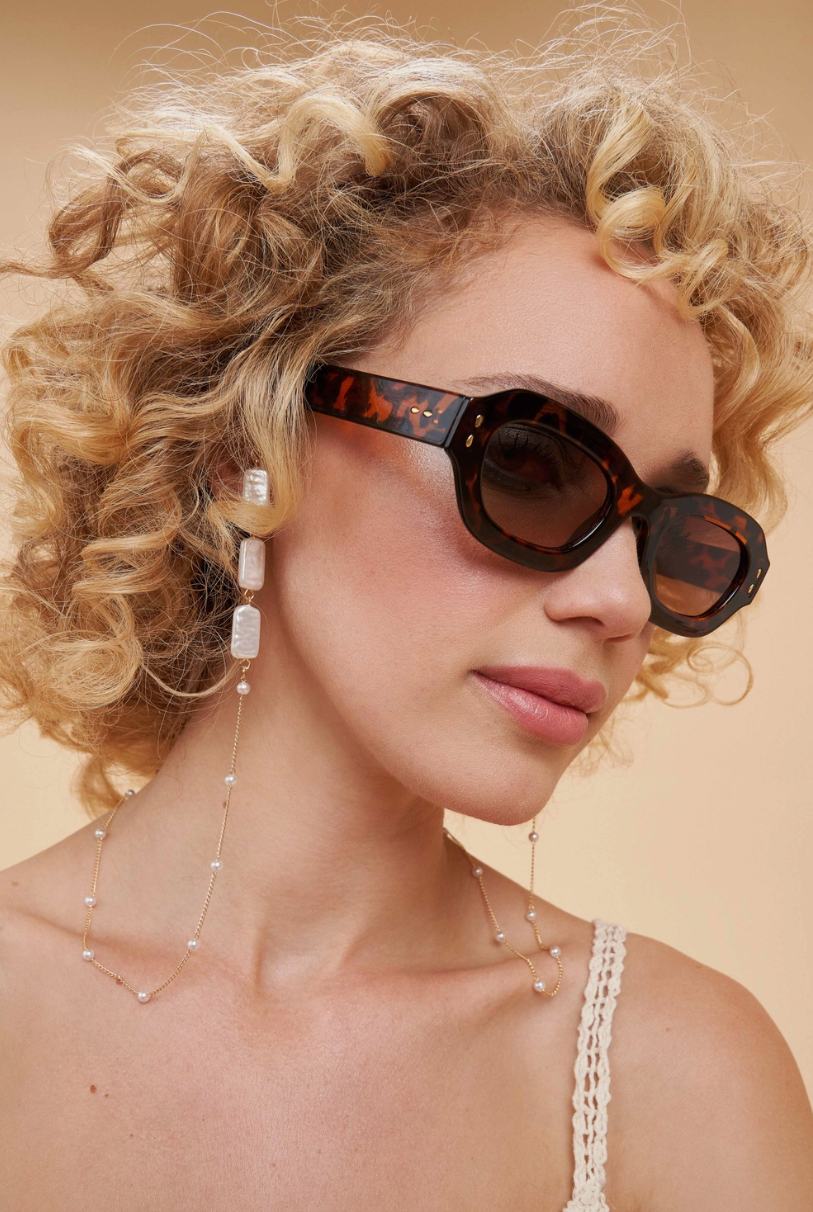 Glasses or Earbud Chain - Delicate Chain in Pearl