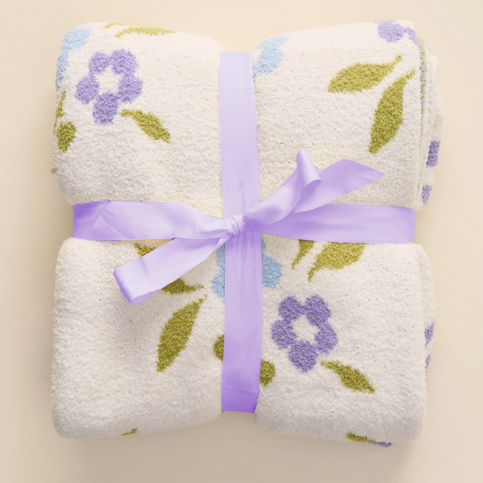 Cozy Dreams Luxe Scalloped Floral Blanket - 2 color options