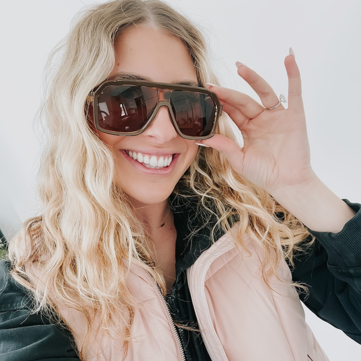 Leah Retro Oversized Aviator Sunglasses