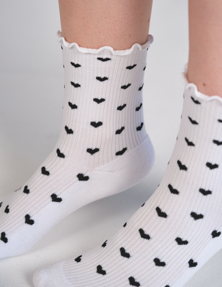 Everyday Ruffle Heart Sock