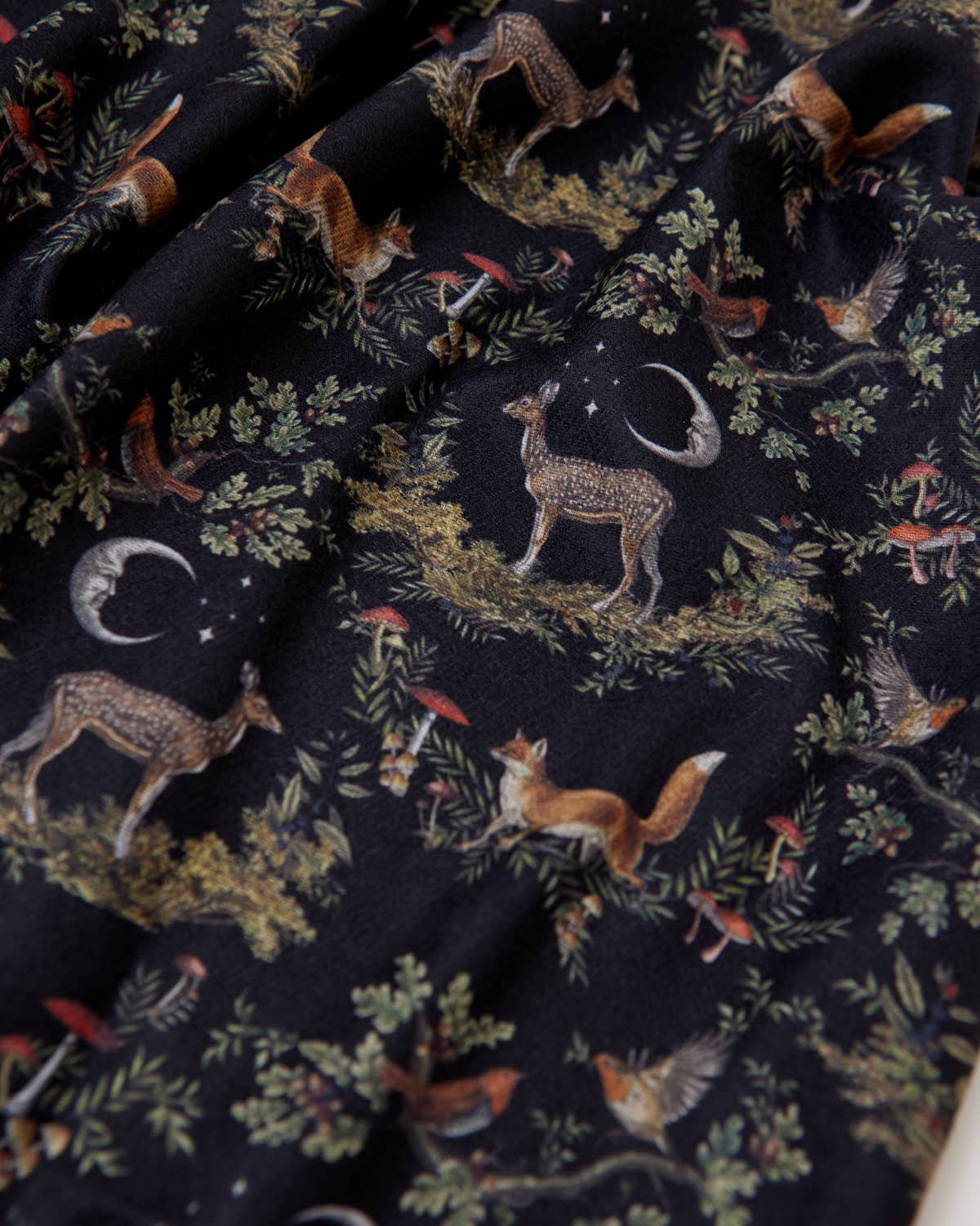 FABLE A Night's Tale Woodland Heavyweight Scarf - Midnight