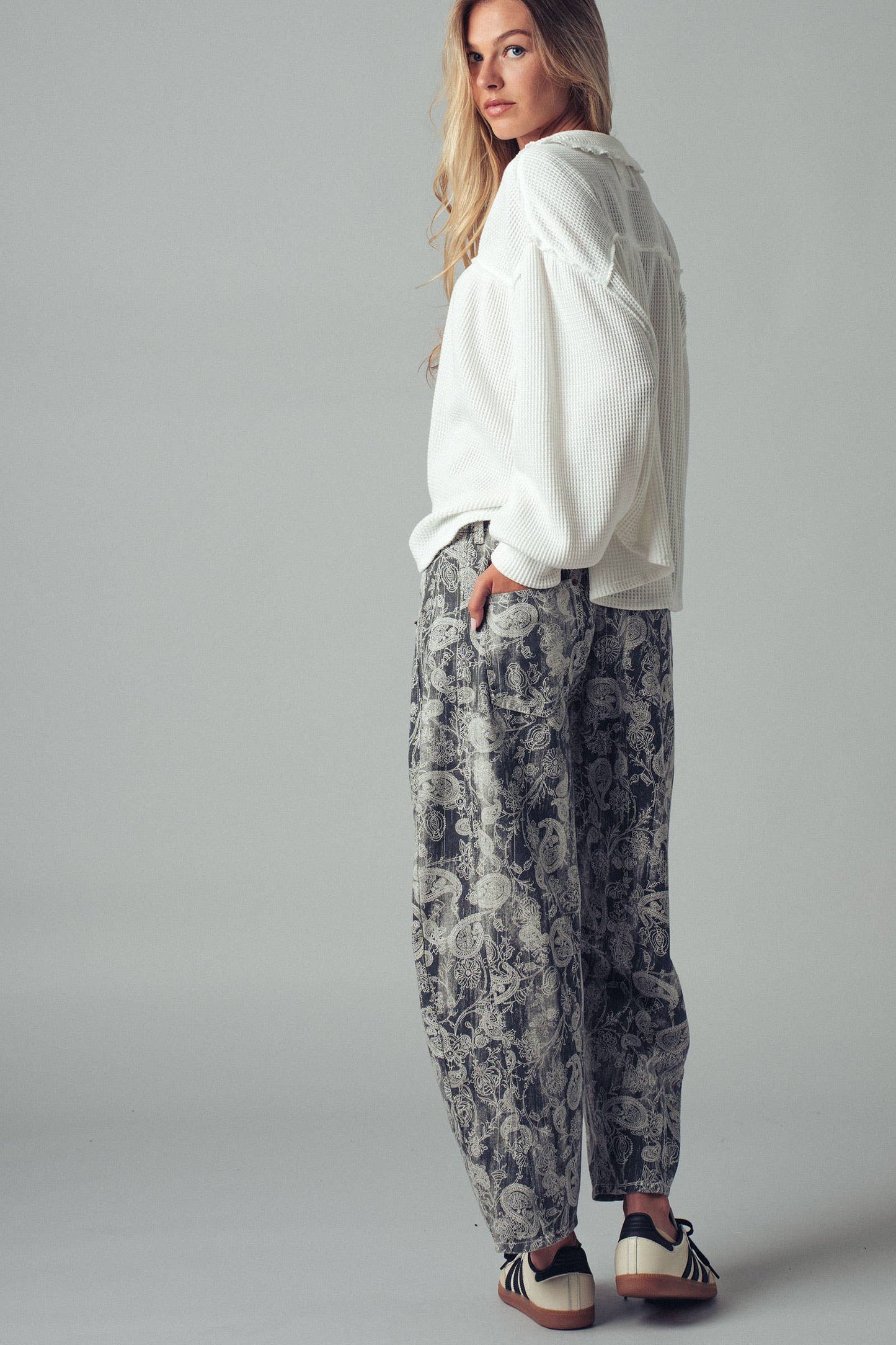 Paisley Print Cropped Wide Leg Pants