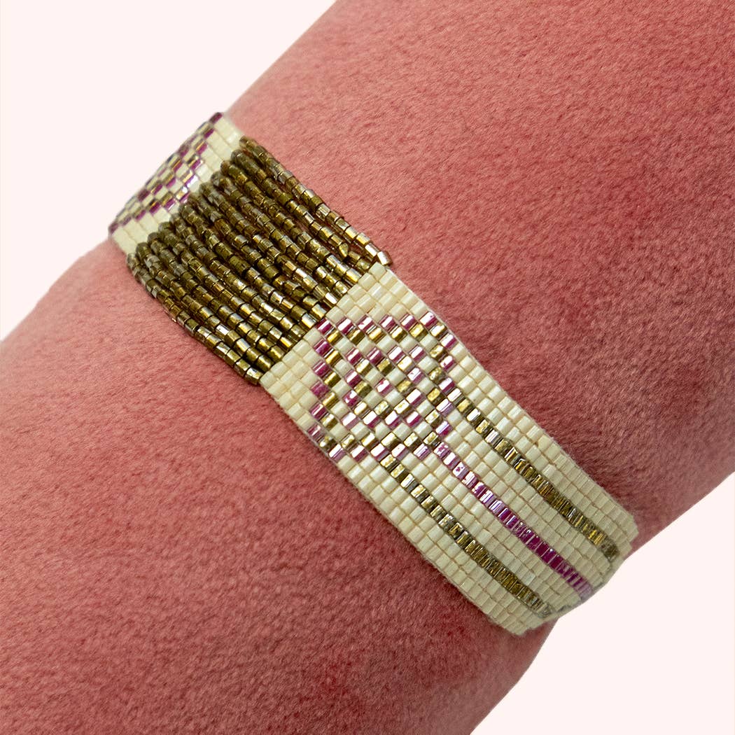 Beaded Bracelet Medium - Lavender Diamonds & Gold Bar