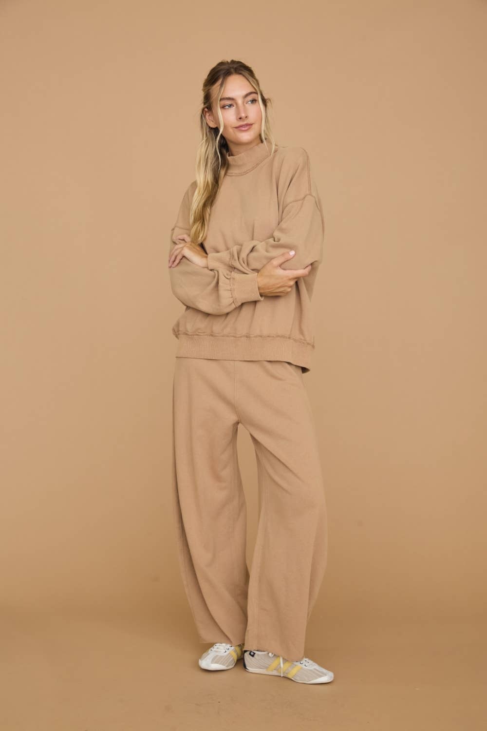Washed Mock Neck Oversized Sweatshirt