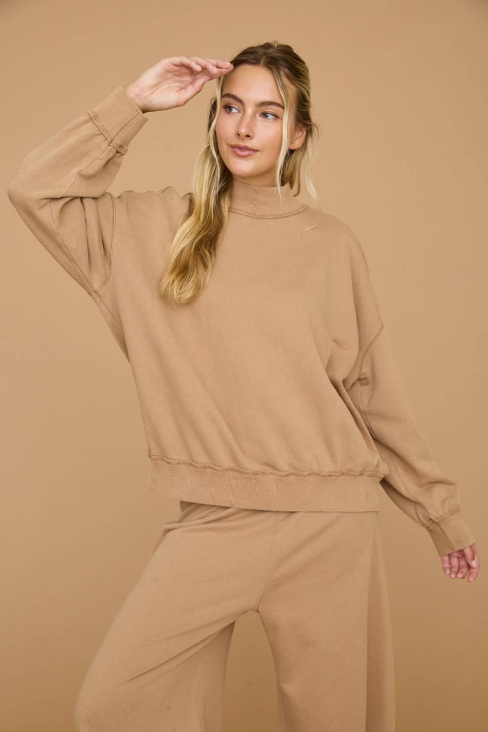 Washed Mock Neck Oversized Sweatshirt