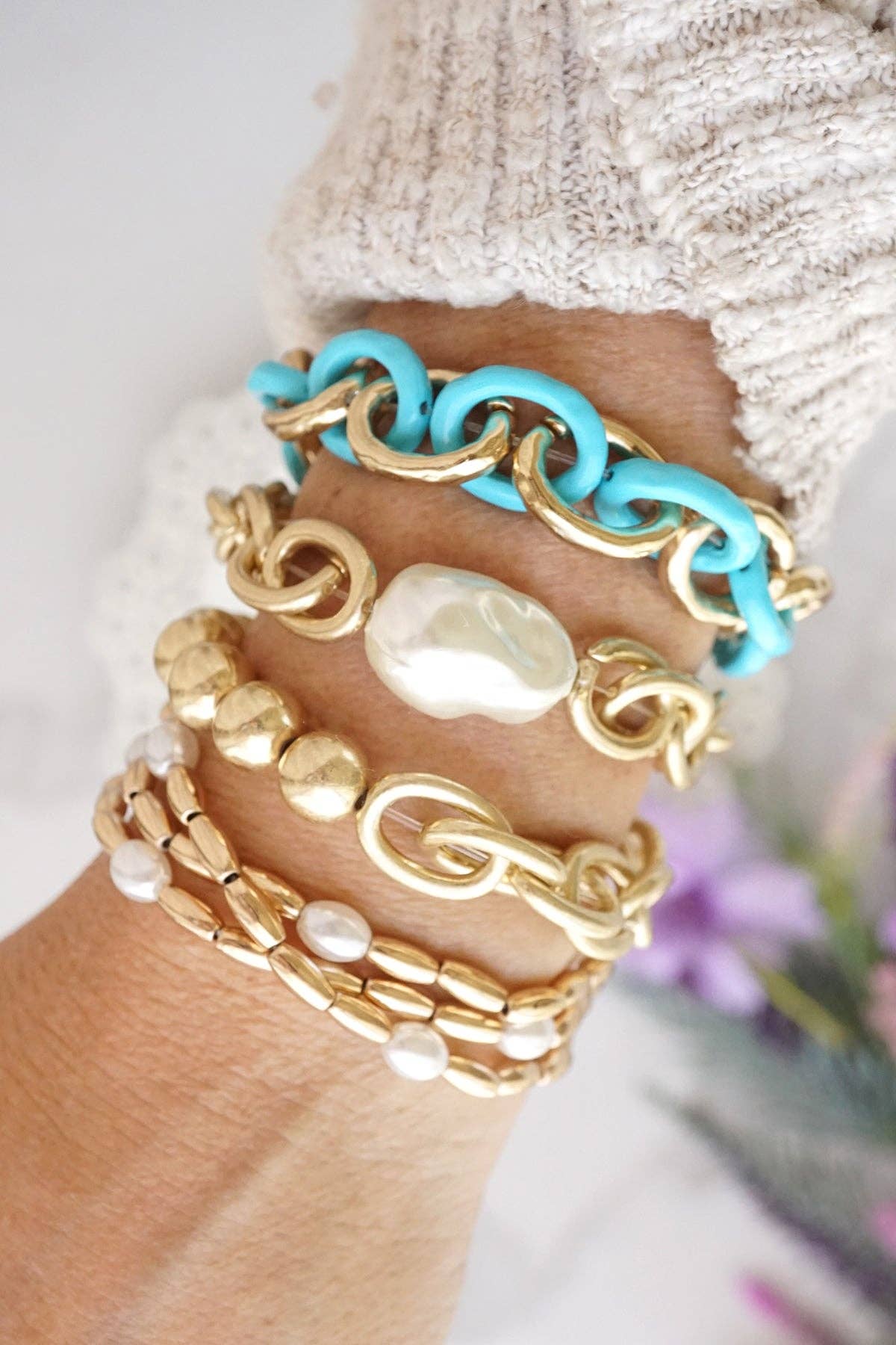 Gold tone and pearls beaded bracelet stack