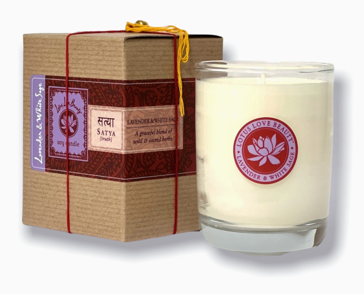 7oz Kalava Candle in Box - Lavender & White Sage