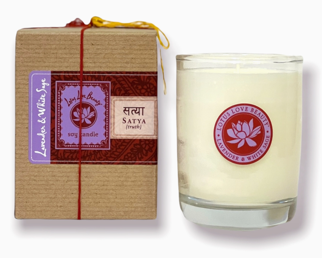 7oz Kalava Candle in Box - Lavender & White Sage