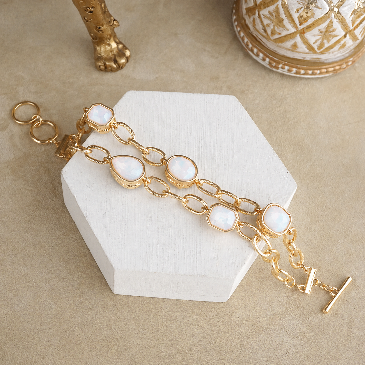 Brilliant Bond – Statement Chain Bracelets with Reflective Crystals