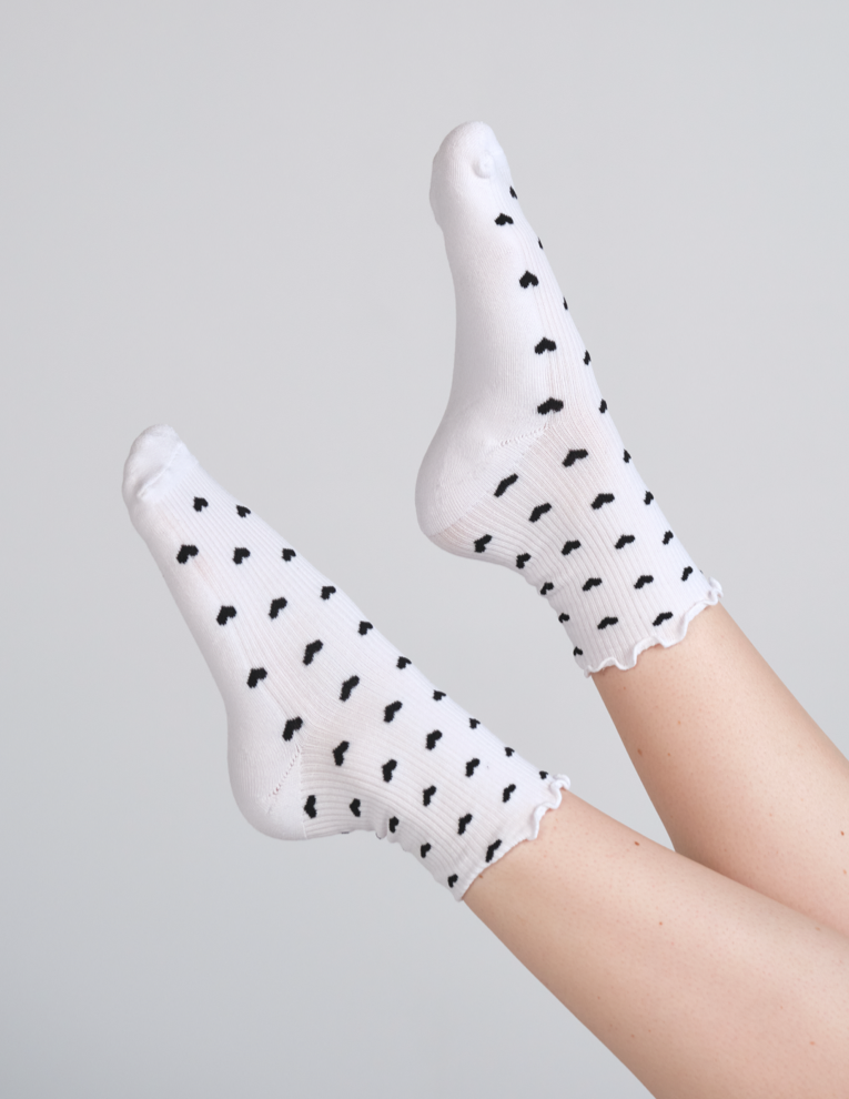 Everyday Ruffle Heart Sock
