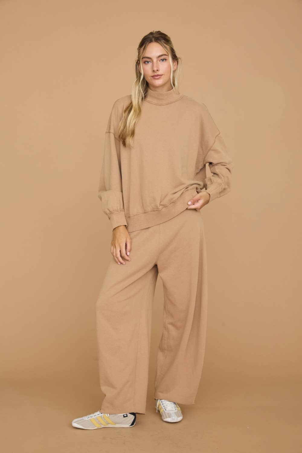 Washed Mock Neck Oversized Sweatshirt
